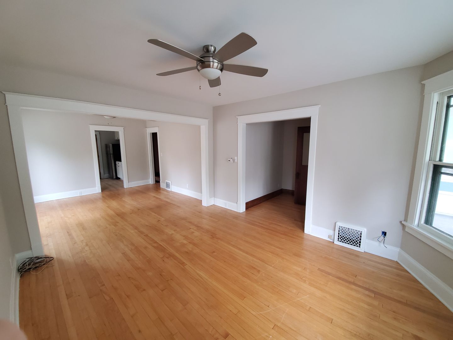 Madison Apartment: 1242 Drake Street
