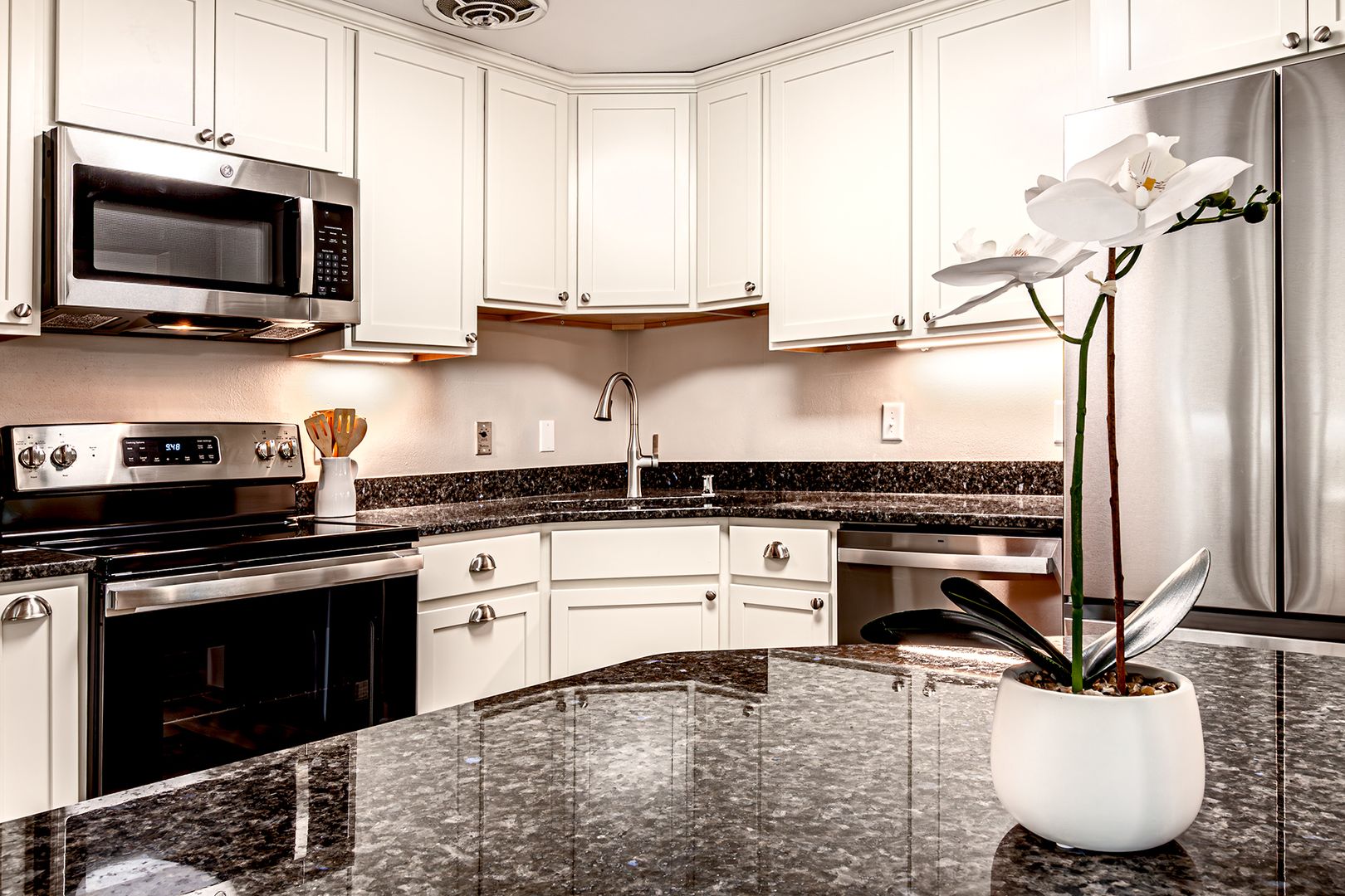 Madison Apartment: 420 N Segoe Rd