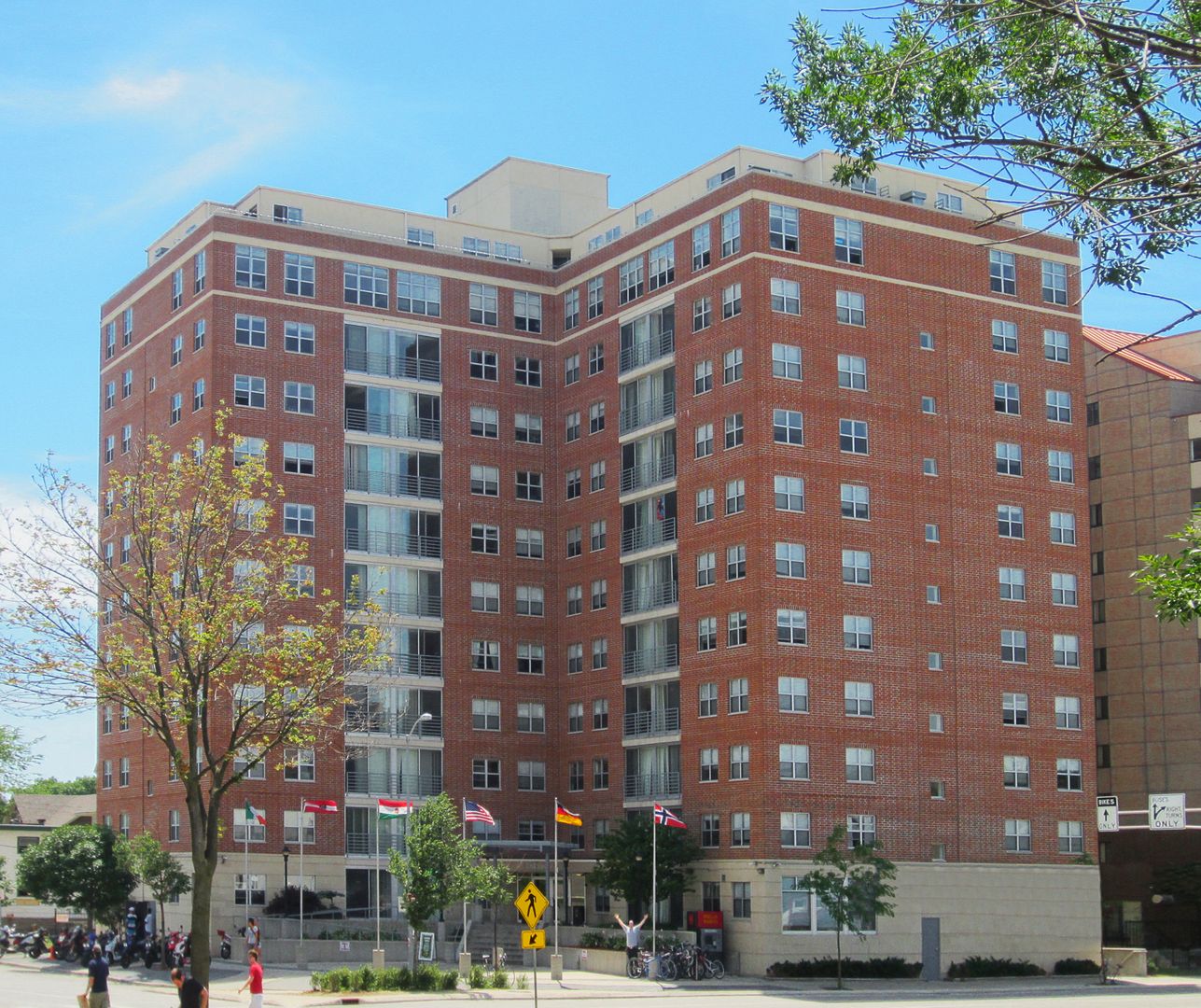 Madison Apartment: 505 University Ave.