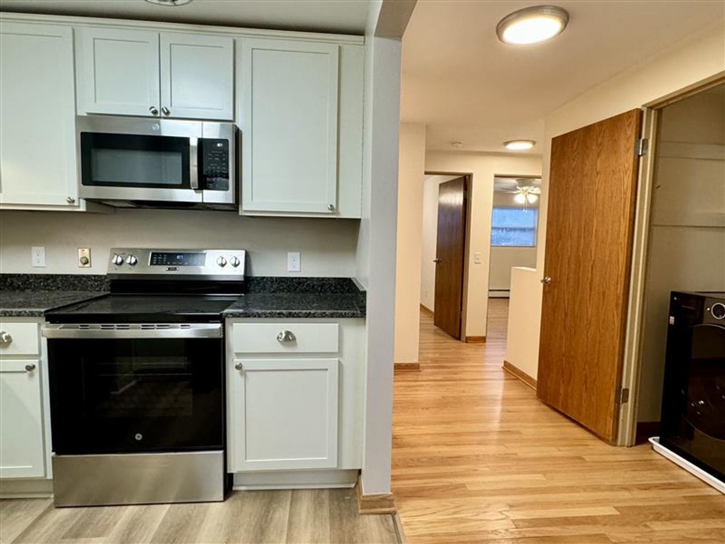 Madison Apartment: 420 N Segoe Rd