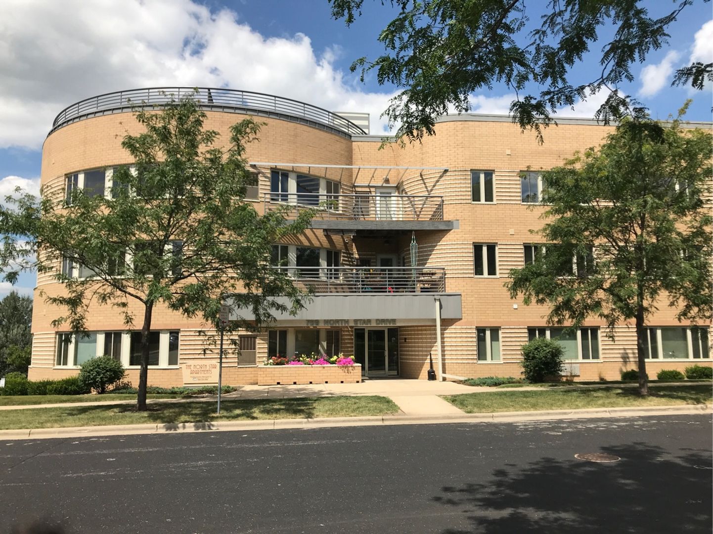 Madison Apartment: 769 North Star Drive