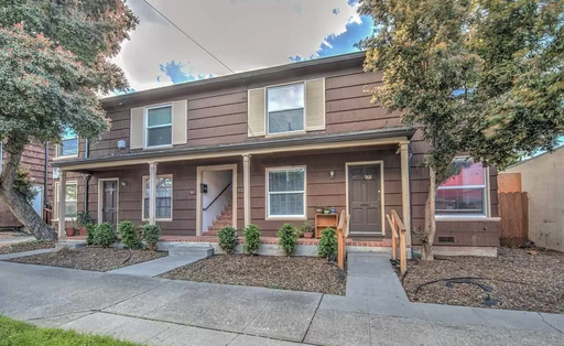 Oversized, Top Floor 1 Bedroom in West Berkeley – photo 1