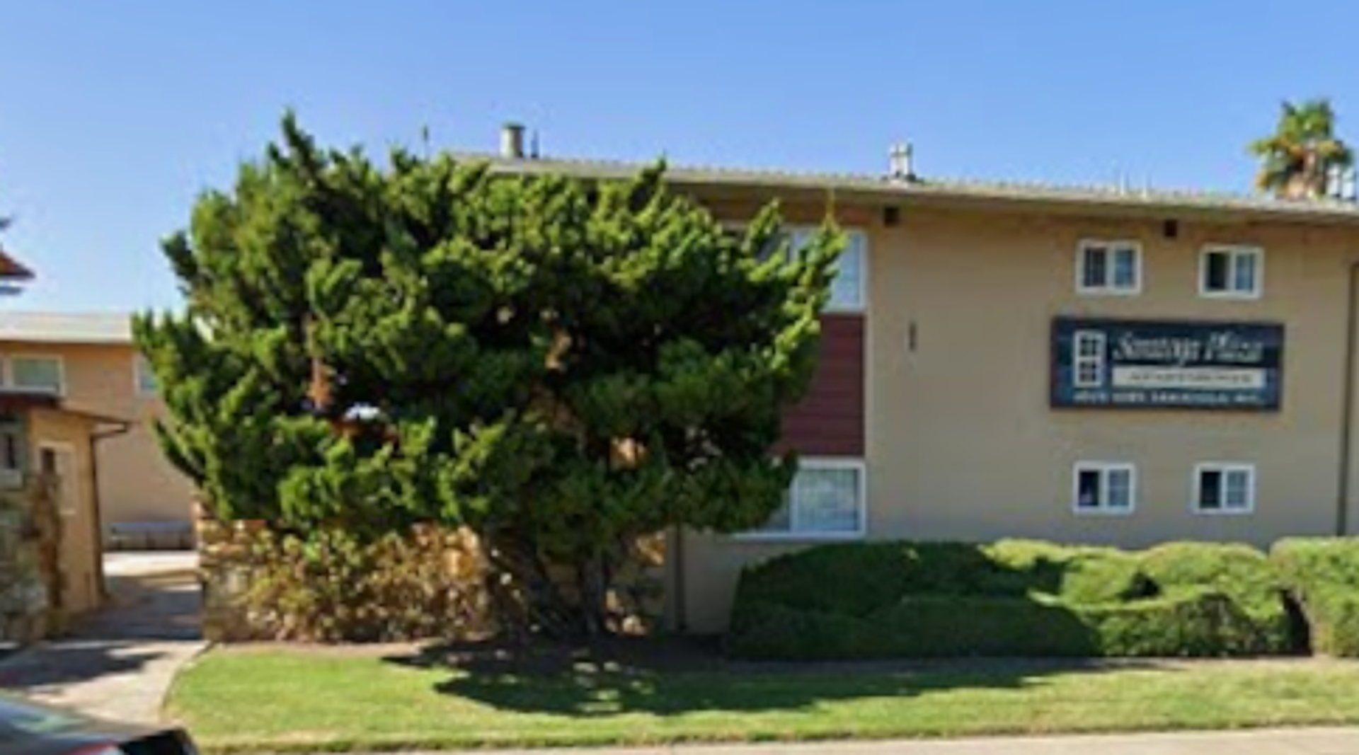 San Jose Apartment: 1075 & 1085 Saratoga Avenue