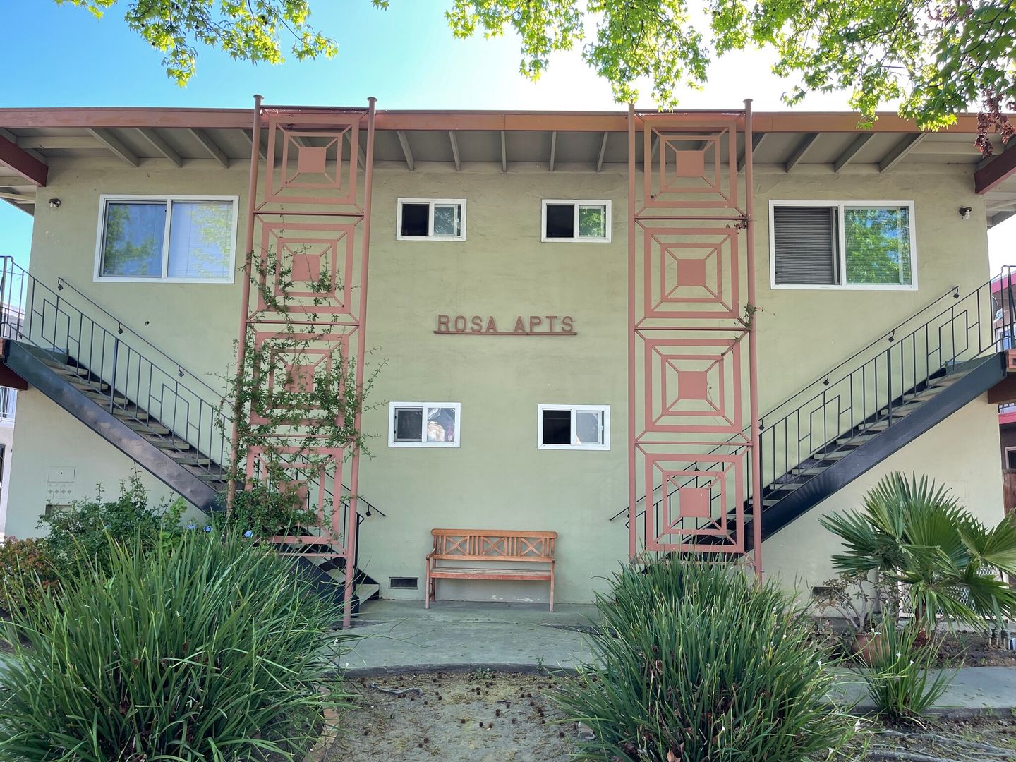 San Jose Apartment: 1124 Roewill Drive