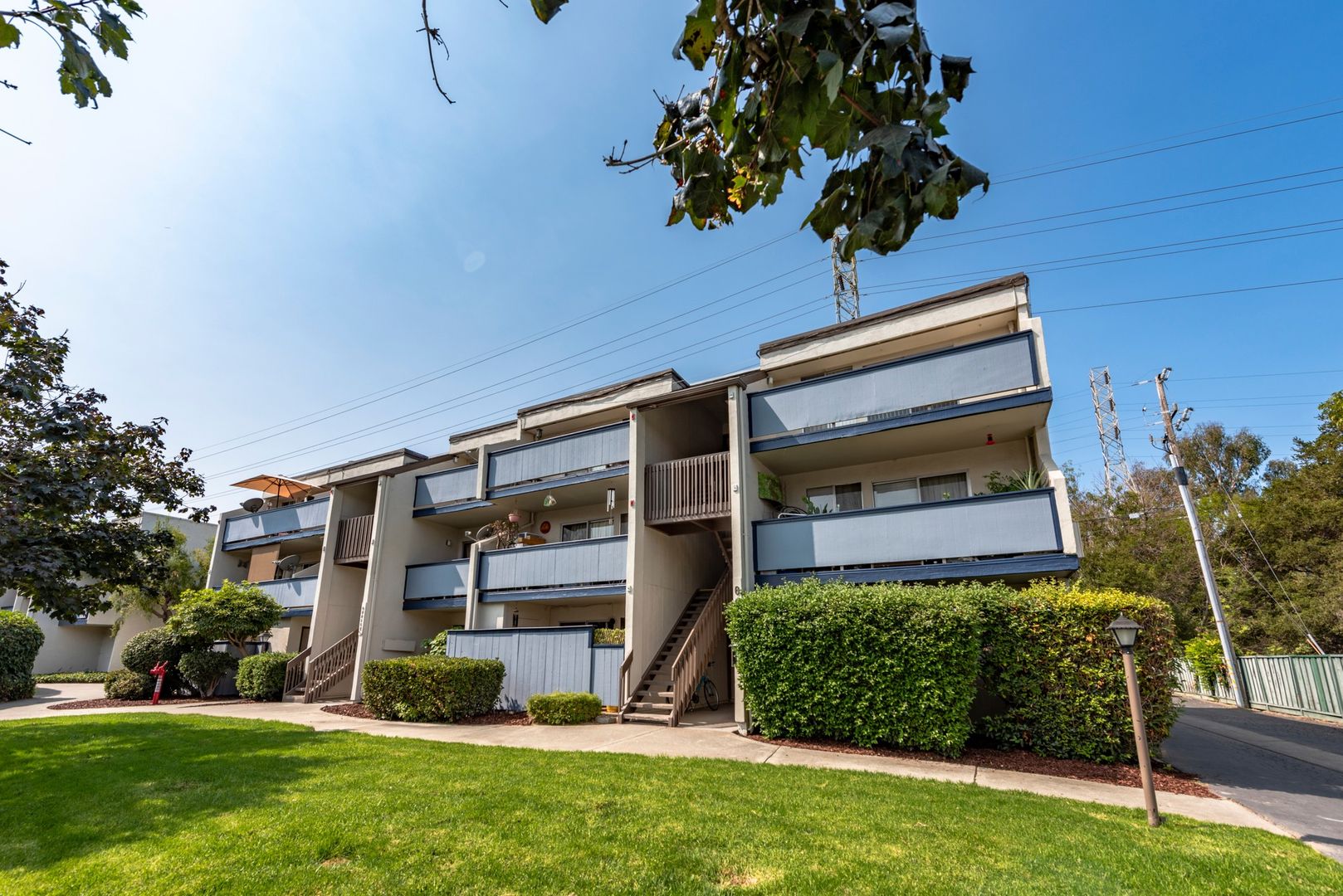 Mountain View Apartment: 620 Alamo Court