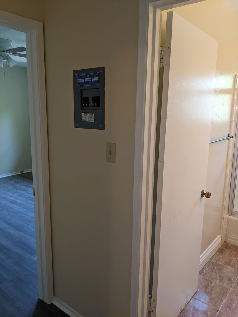 Mountain View Apartment: 493 Franklin Street