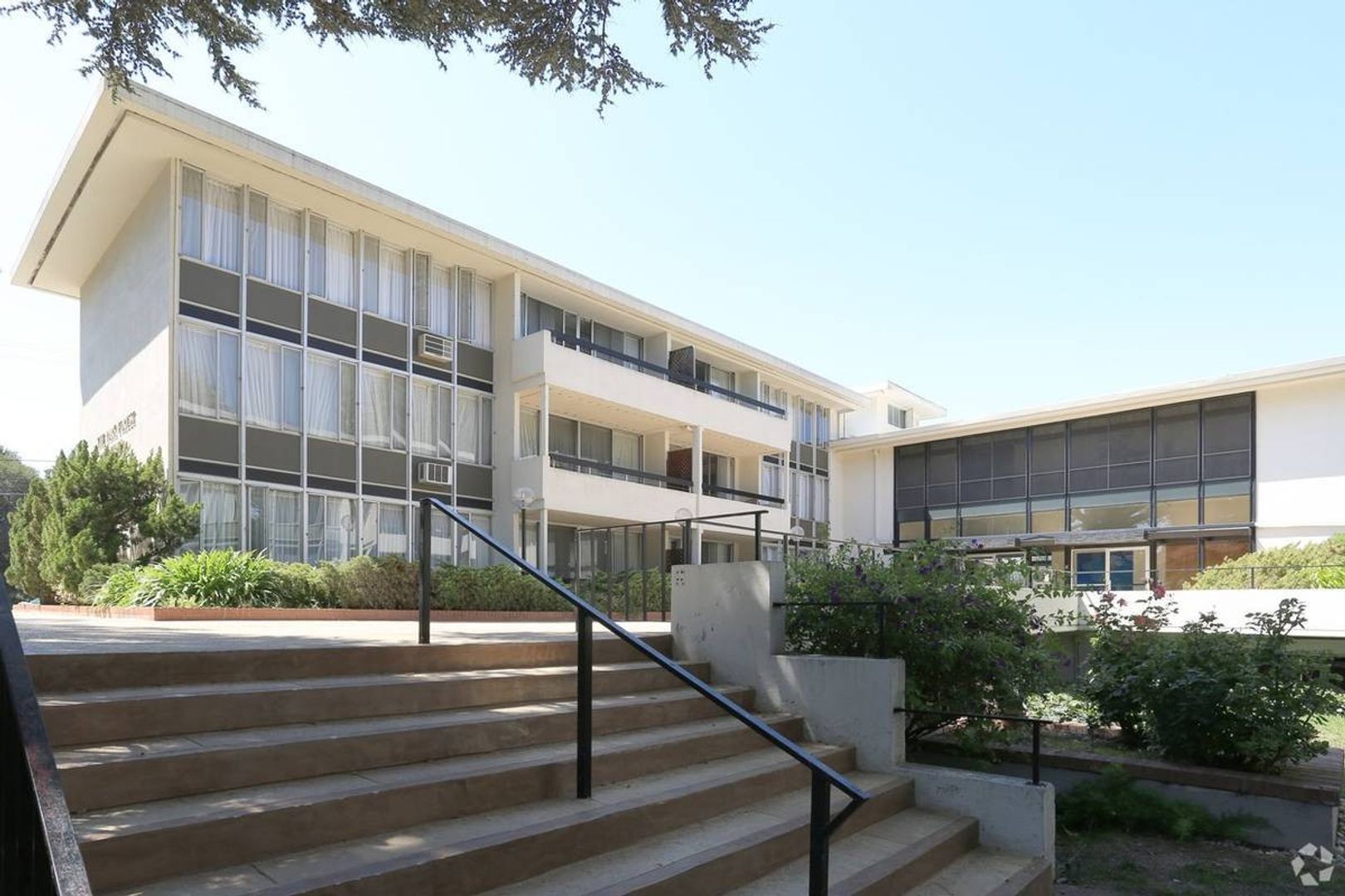Menlo Park Apartment: 1670 El Camino Real (Office)