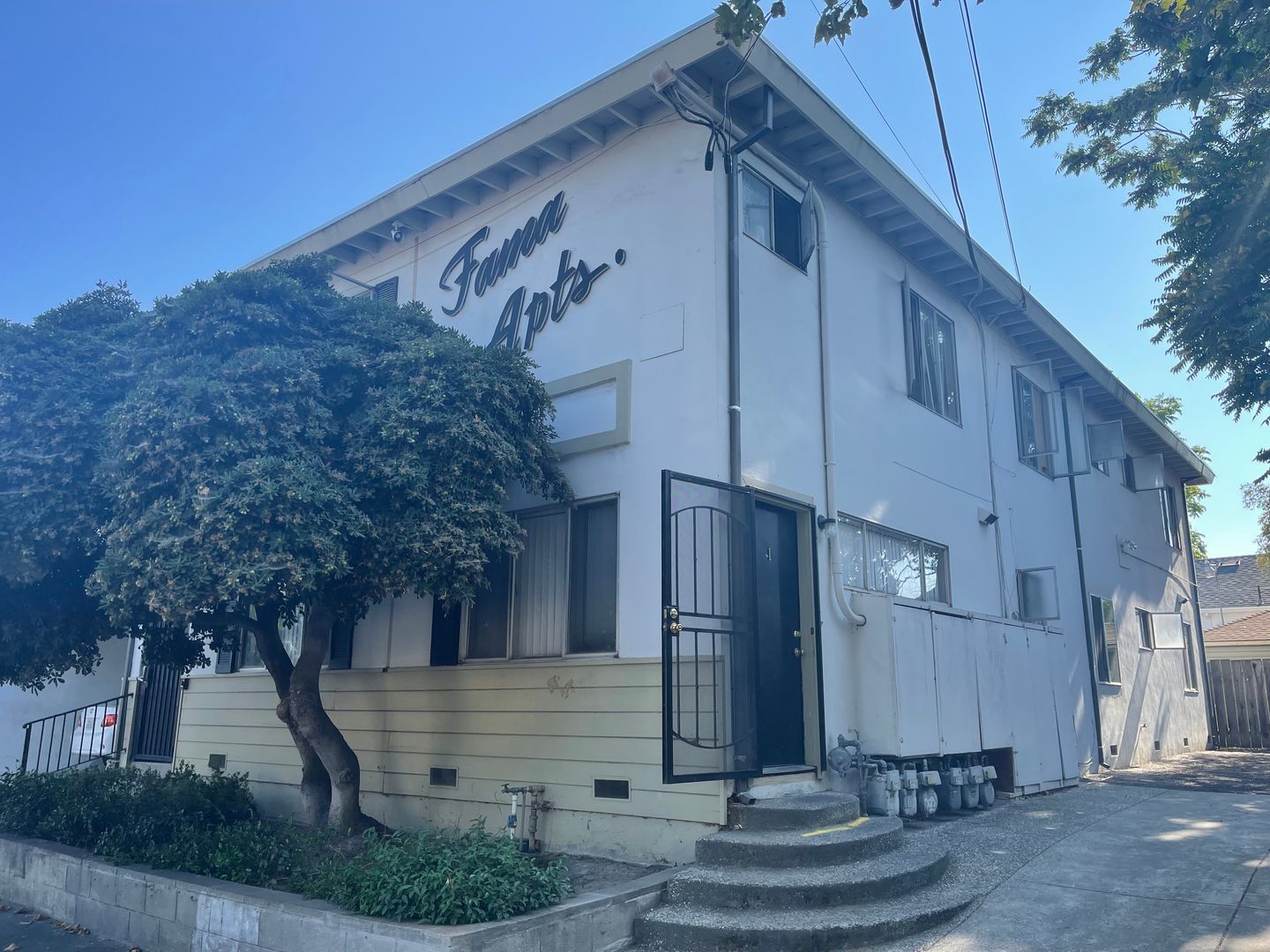 San Jose Apartment: 121 N 8th St