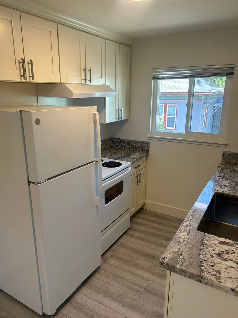 San Leandro Apartment: 224 Callan Avenue