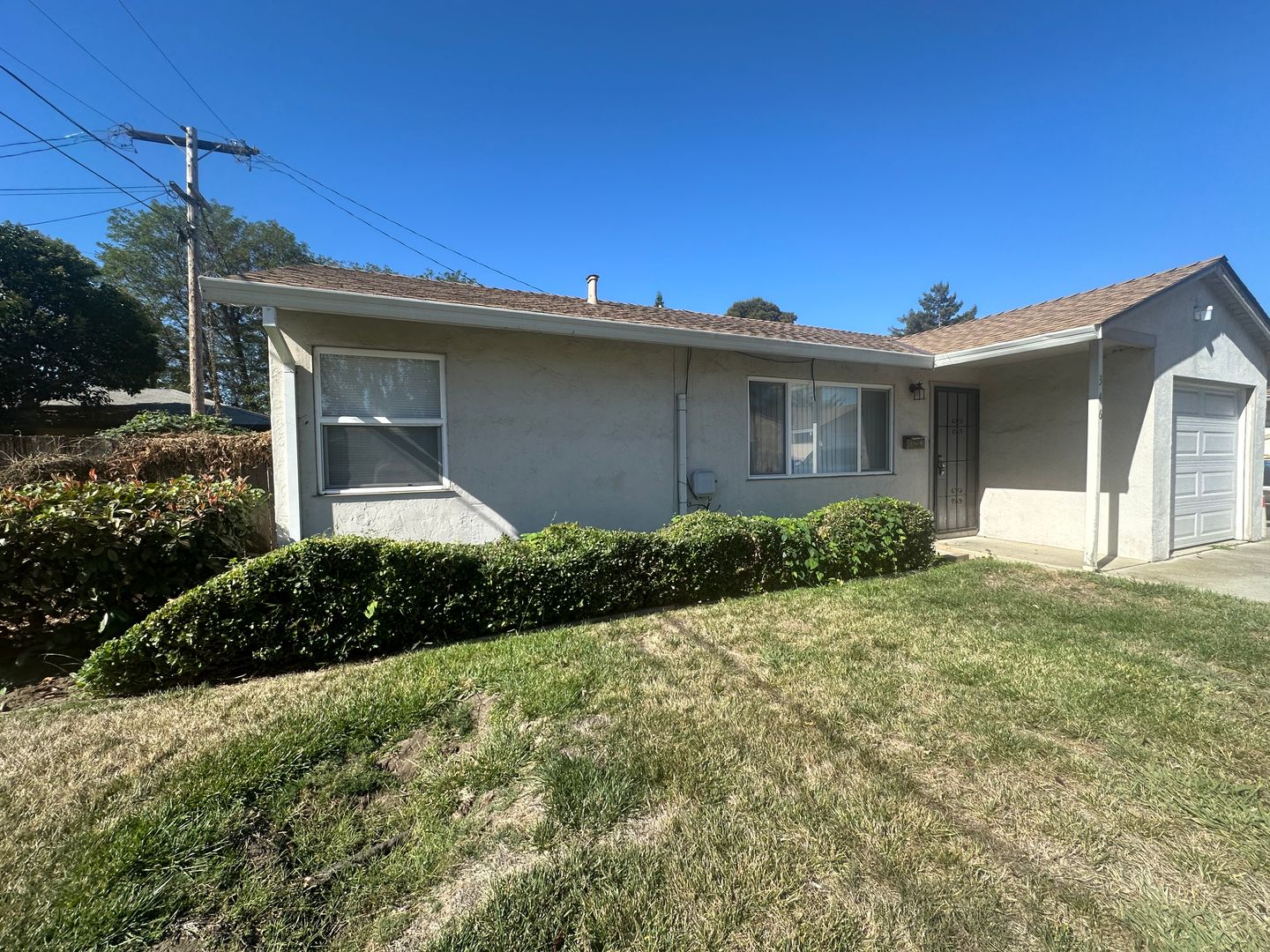 Hayward Apartment: 332-348 Bartlett Avenue