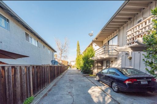 Remodeled 2 BED 1.5 BATH TOWNHOME w/ WASHER/DRYER