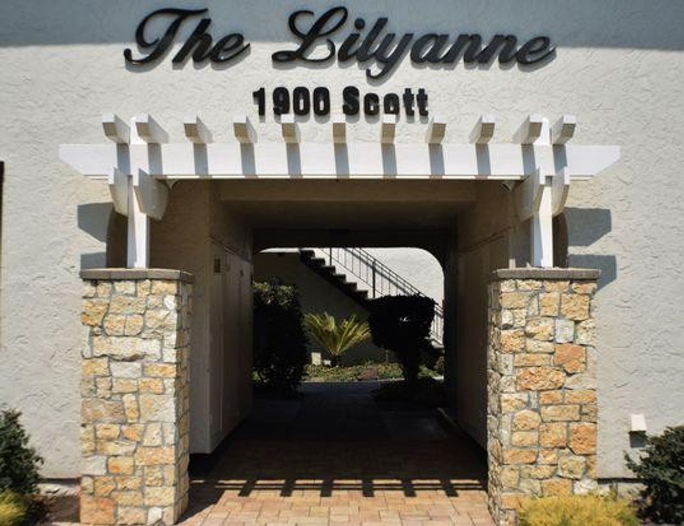 Santa Clara Apartment: 1900 Scott Blvd.