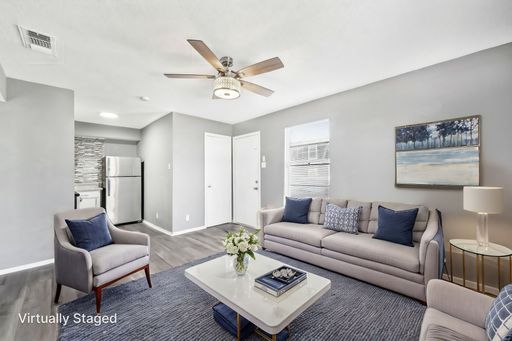 Two Bedroom, One Bathroom – photo 1