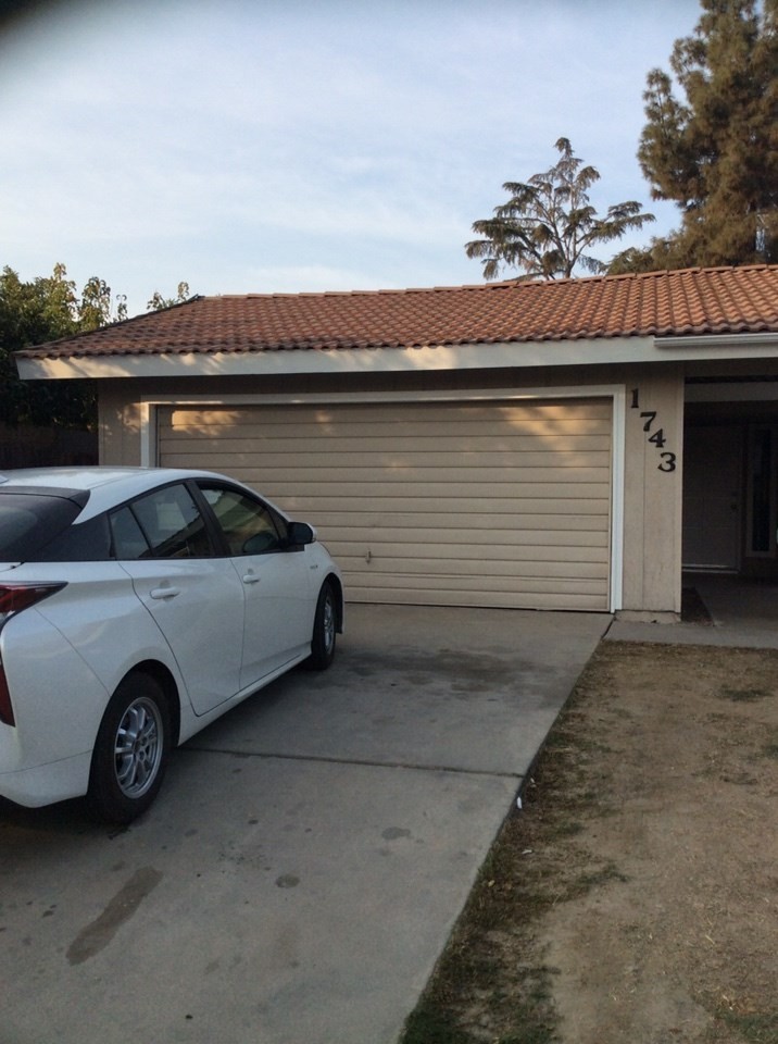 Visalia House: 1743 Maple St.