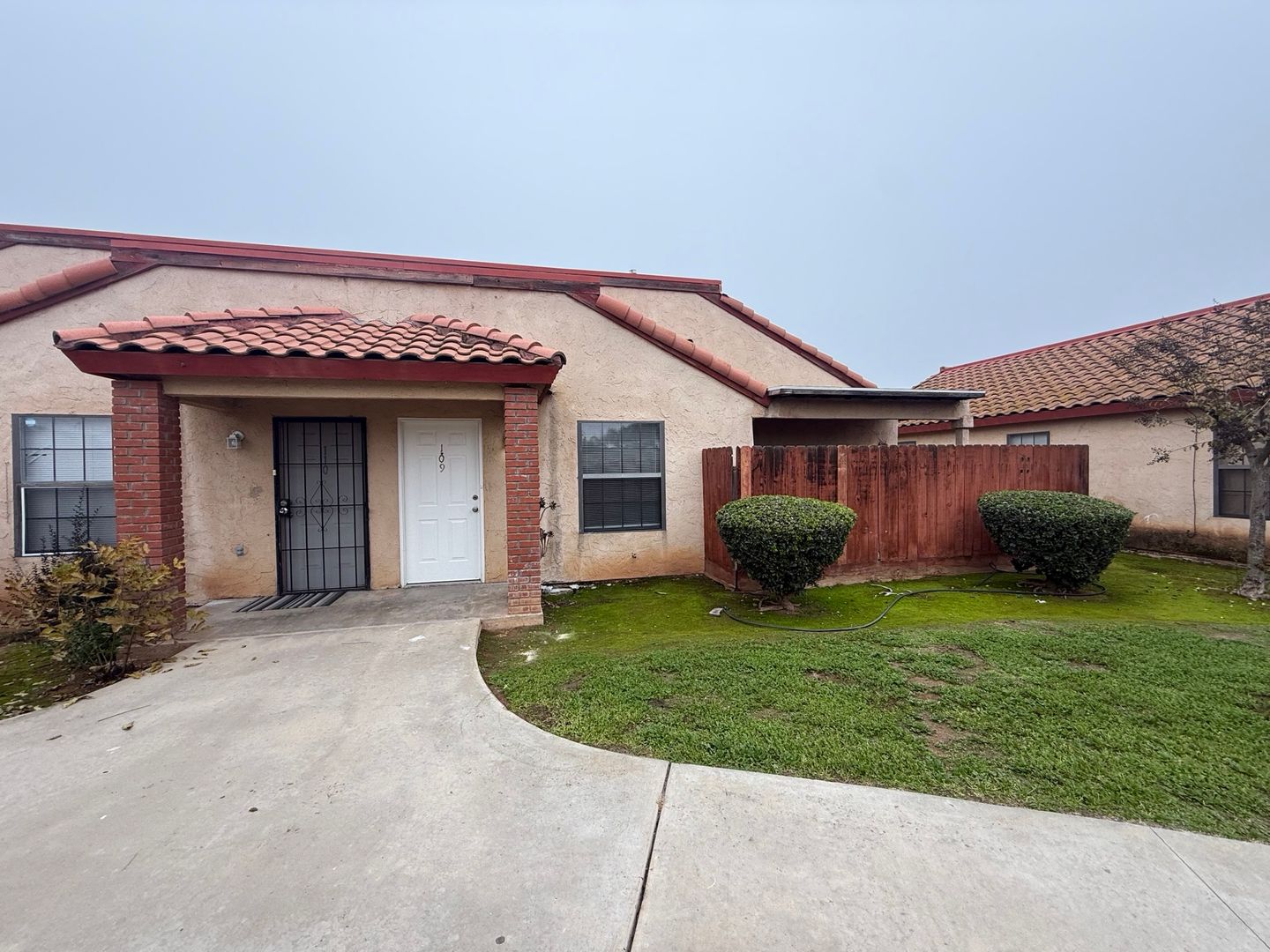 Reedley Apartment: 1405 E. Cypress Ave.