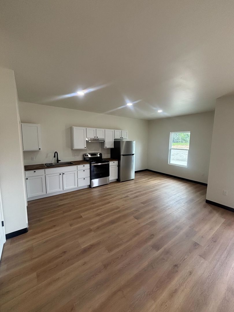 Cotter House: 231 Walnut Hill Ln