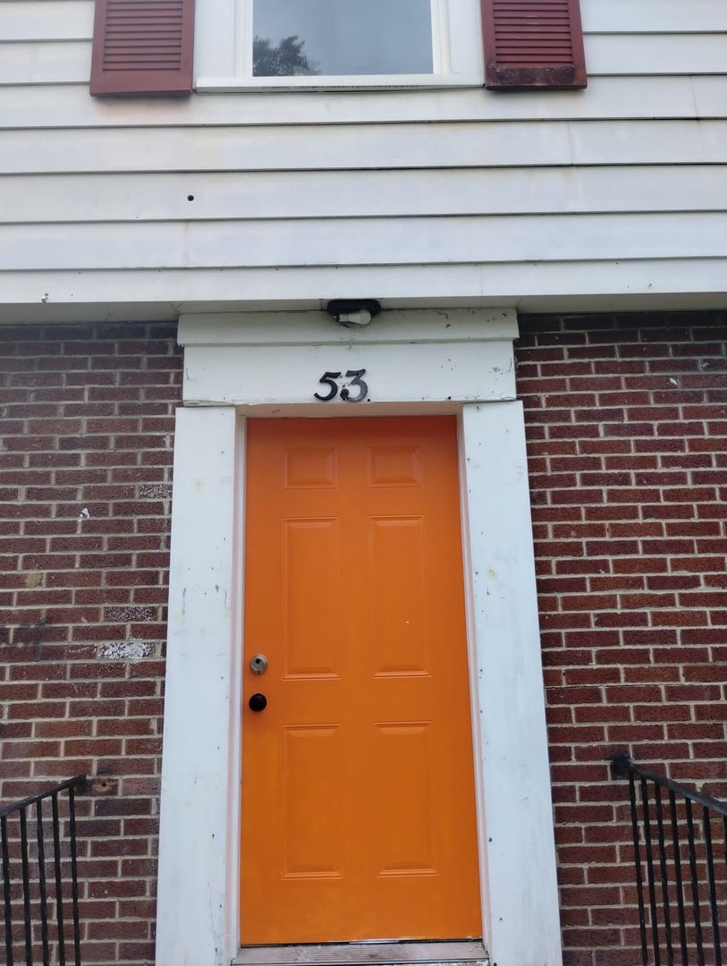 Columbus Apartment: 51-53 N. Waverly St.