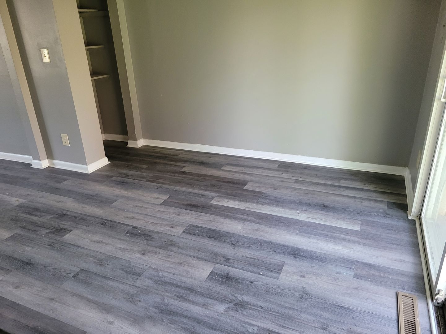 Columbus Apartment: 1796 Holburn Ave.