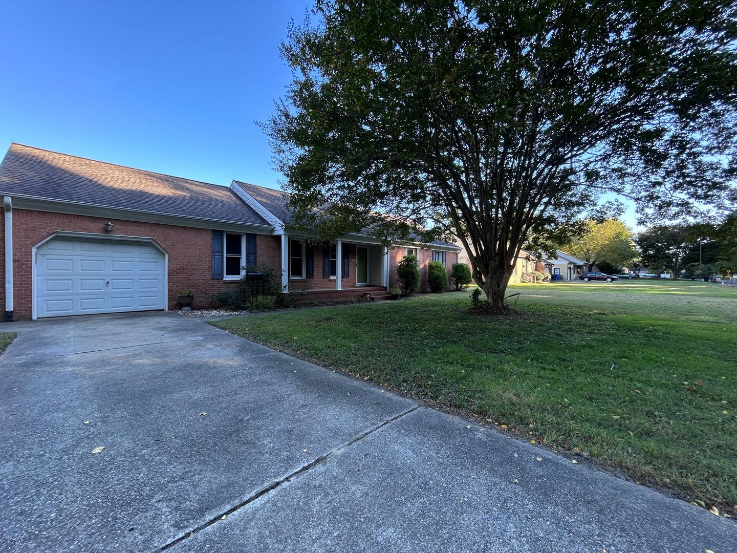 Portsmouth House: 4511 Twin Pines Rd