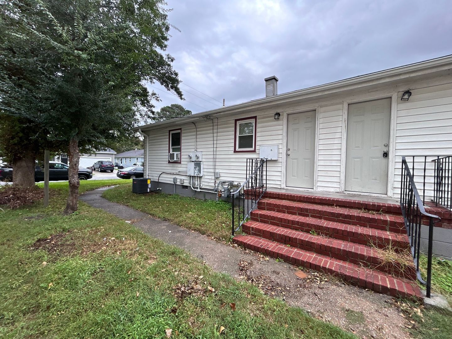 Chesapeake, Apartment: 1228 Commerce Ave