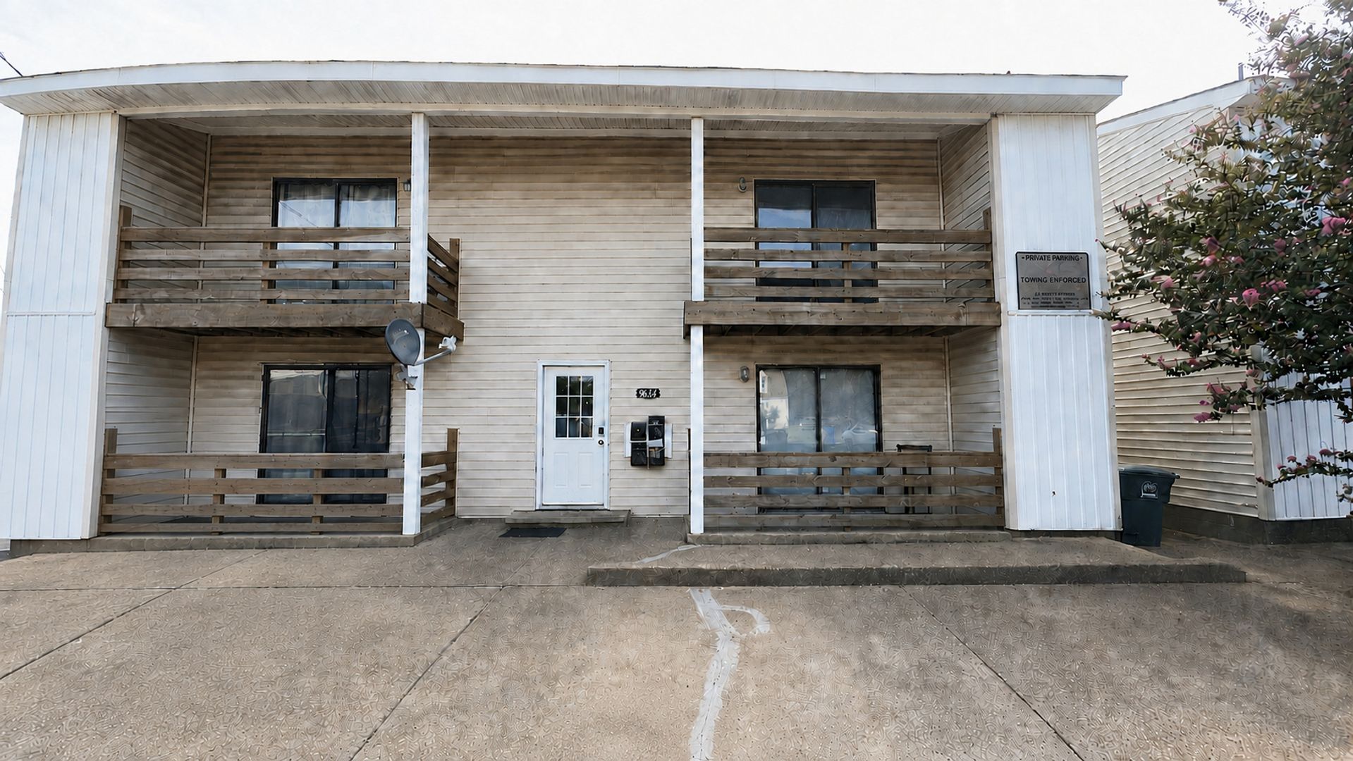 Norfolk Apartment: 9634 Elnora