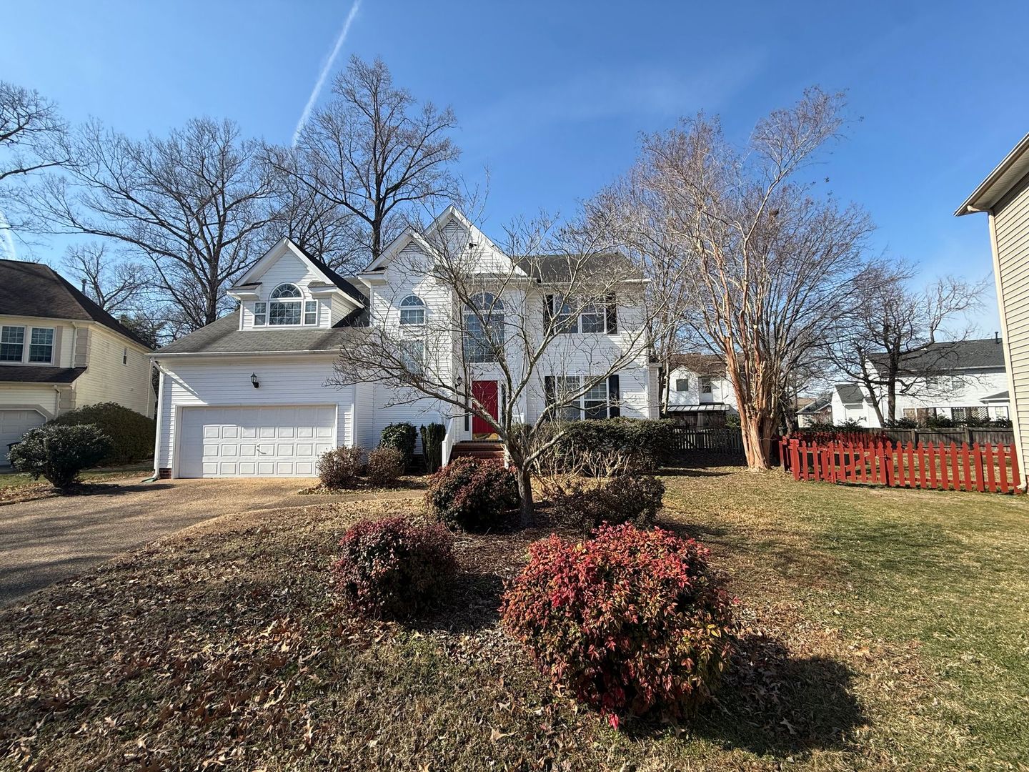 Suffolk House: 6204 Coachman Dr S