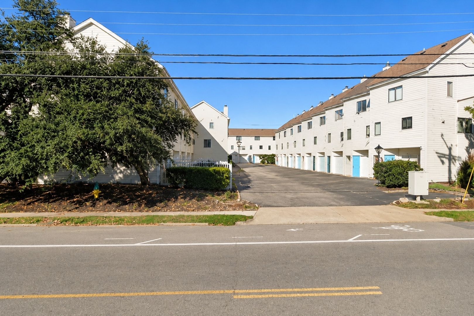 Norfolk Condo: 3188 E Ocean View Ave #18