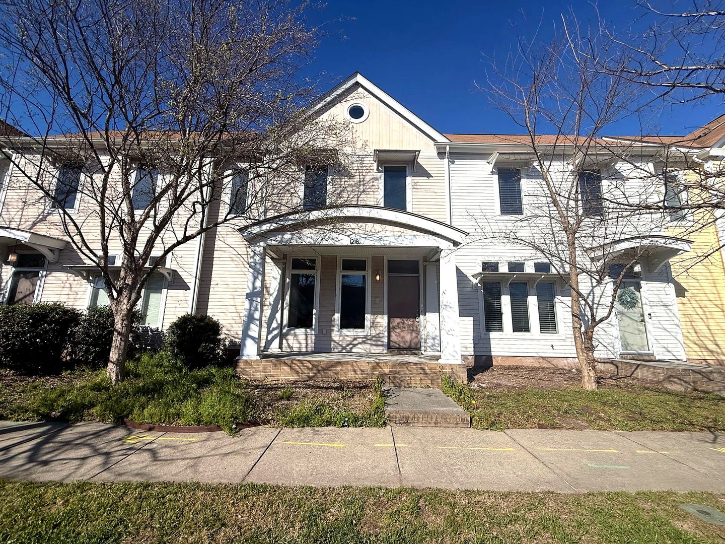 Norfolk House: 1218 W 26th St