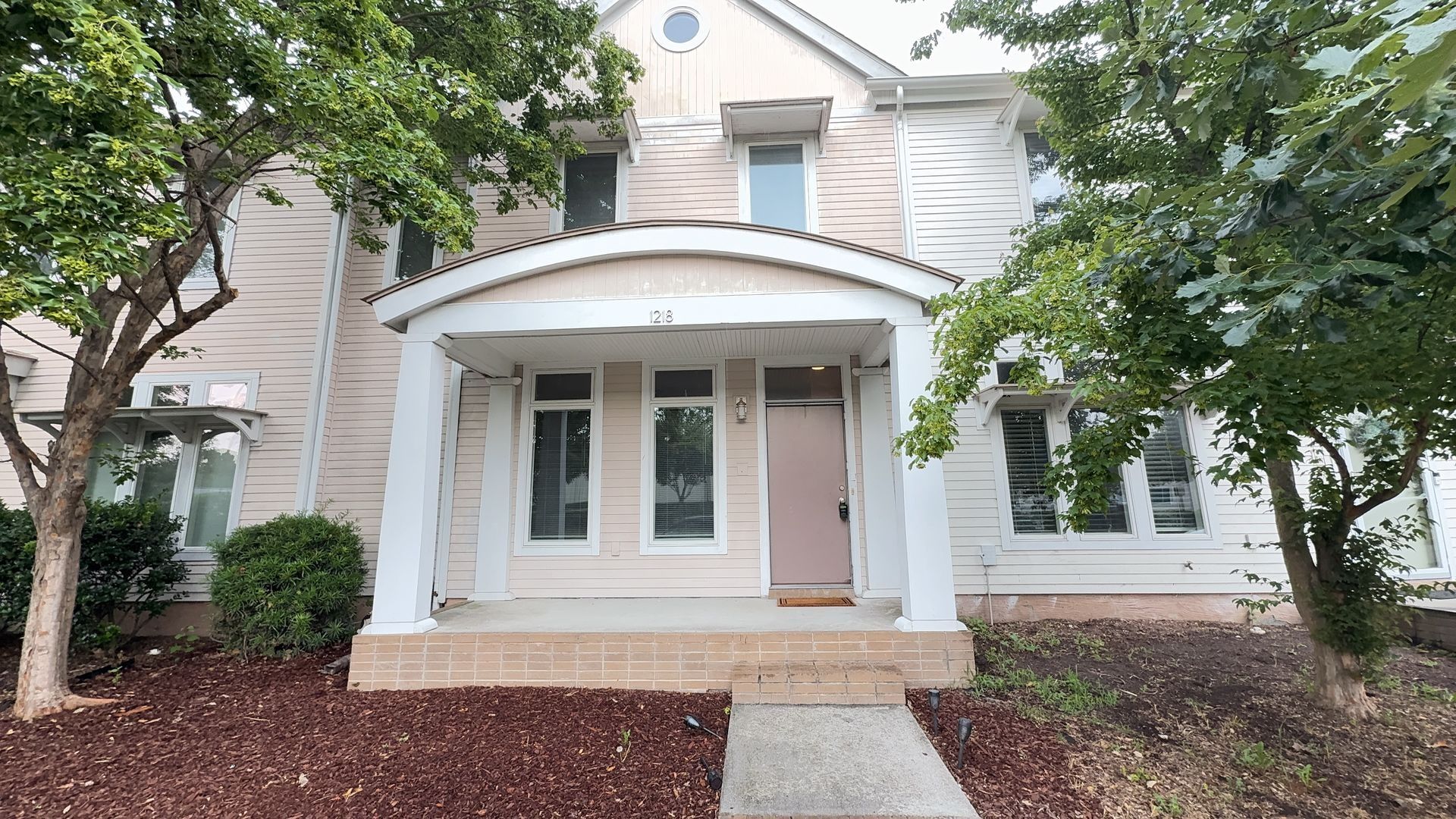 Norfolk House: 1218 W 26th St