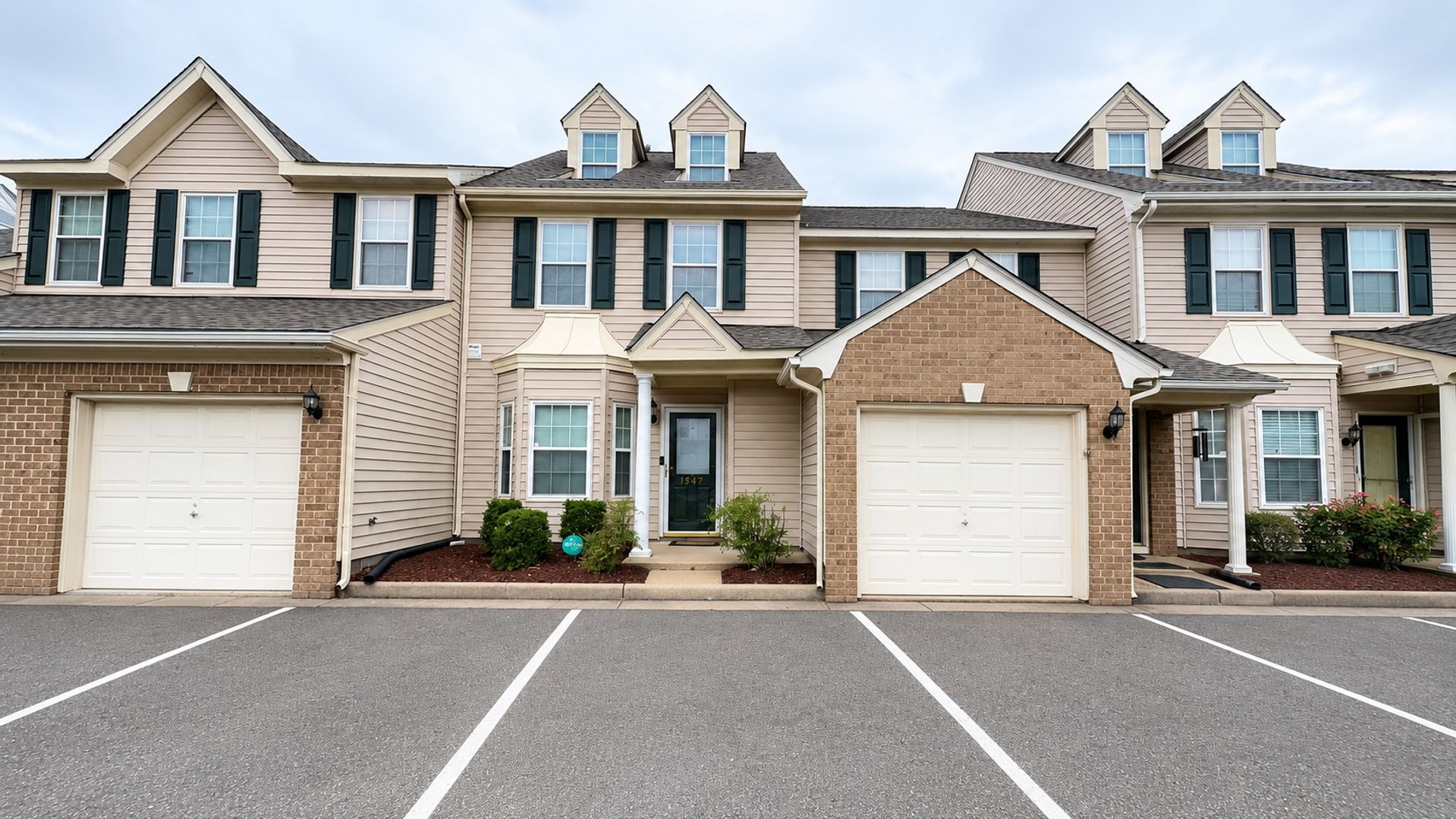 Virginia Beach Townhome: 1547 Heritage Ave