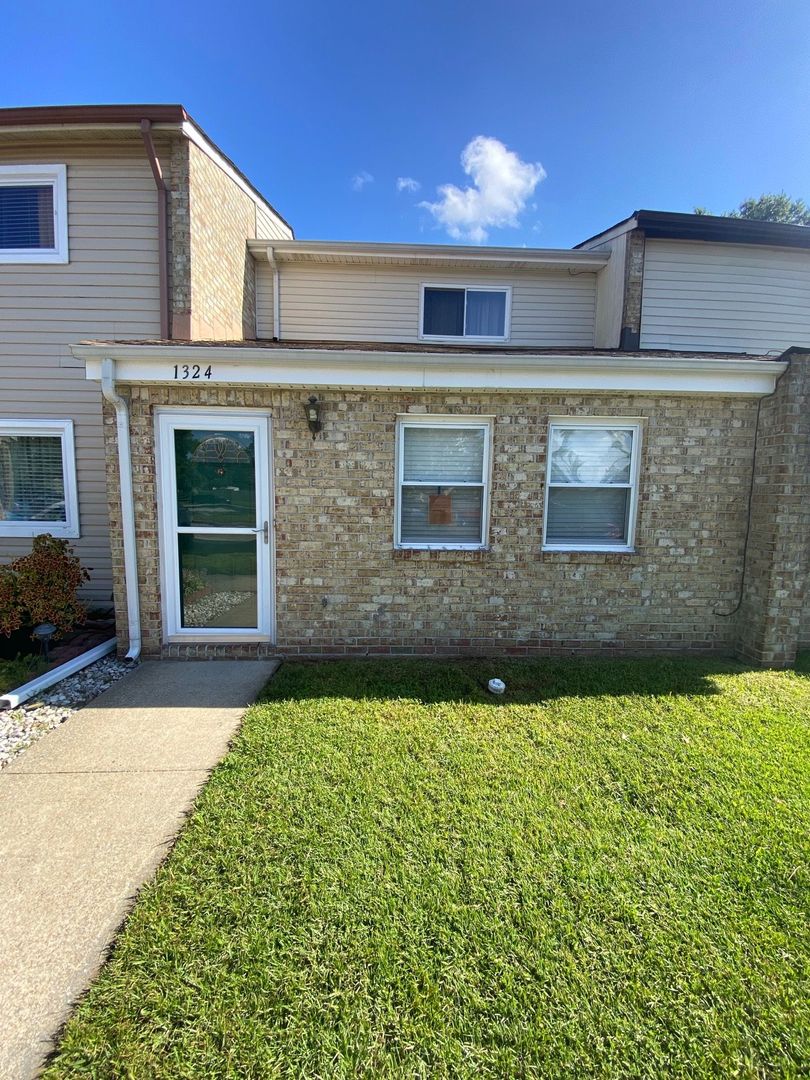 Va Beach House: 1324 Sierra Dr