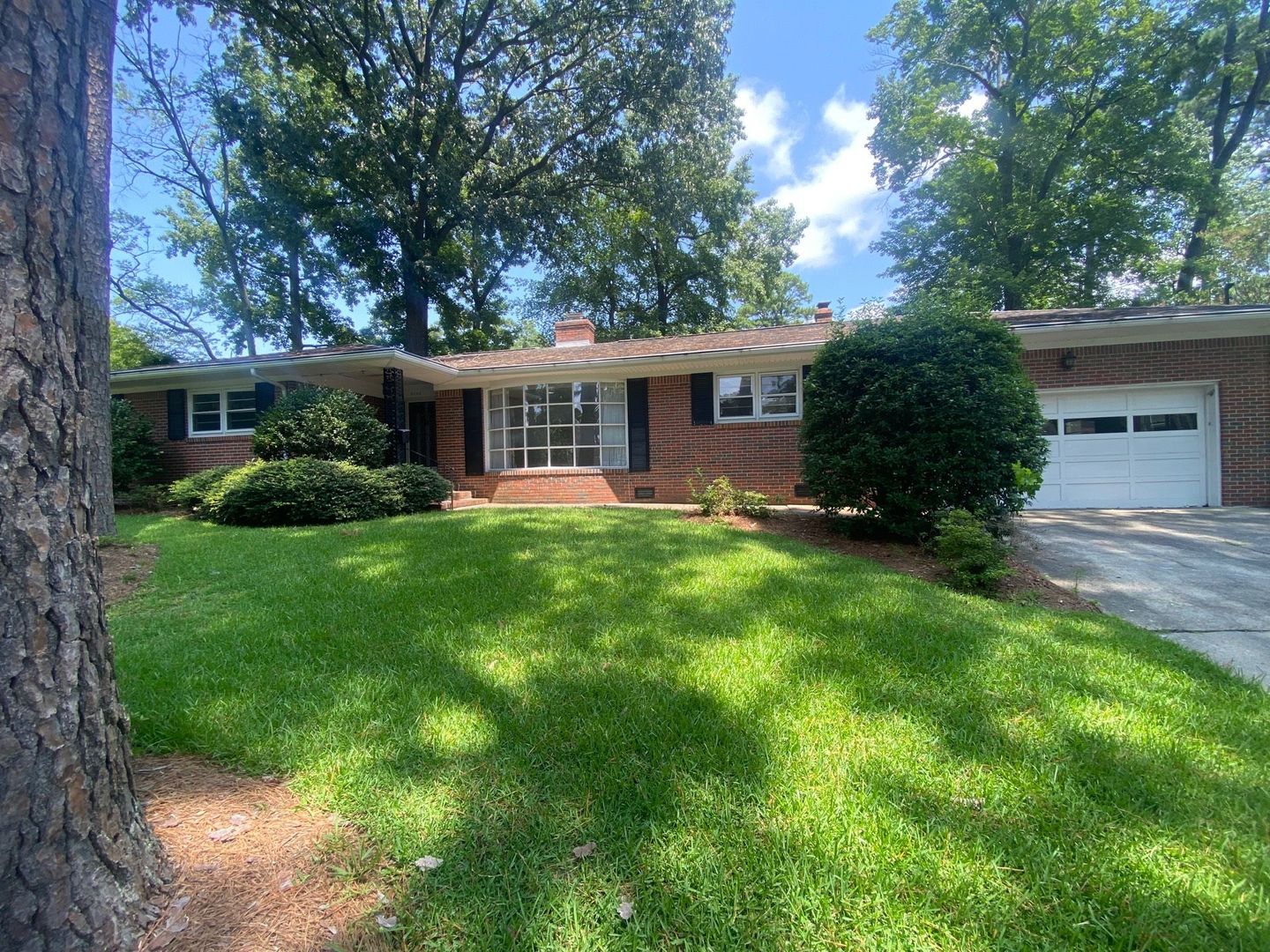 Virginia Beach House: 2648 S Kings Road