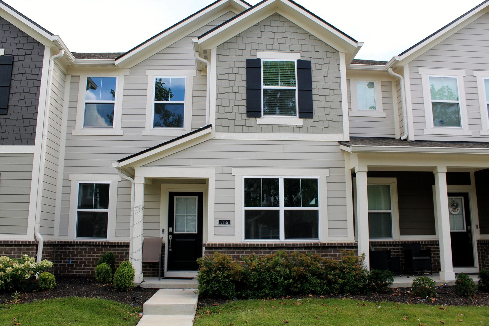 Avon House: 7265 Governors Row