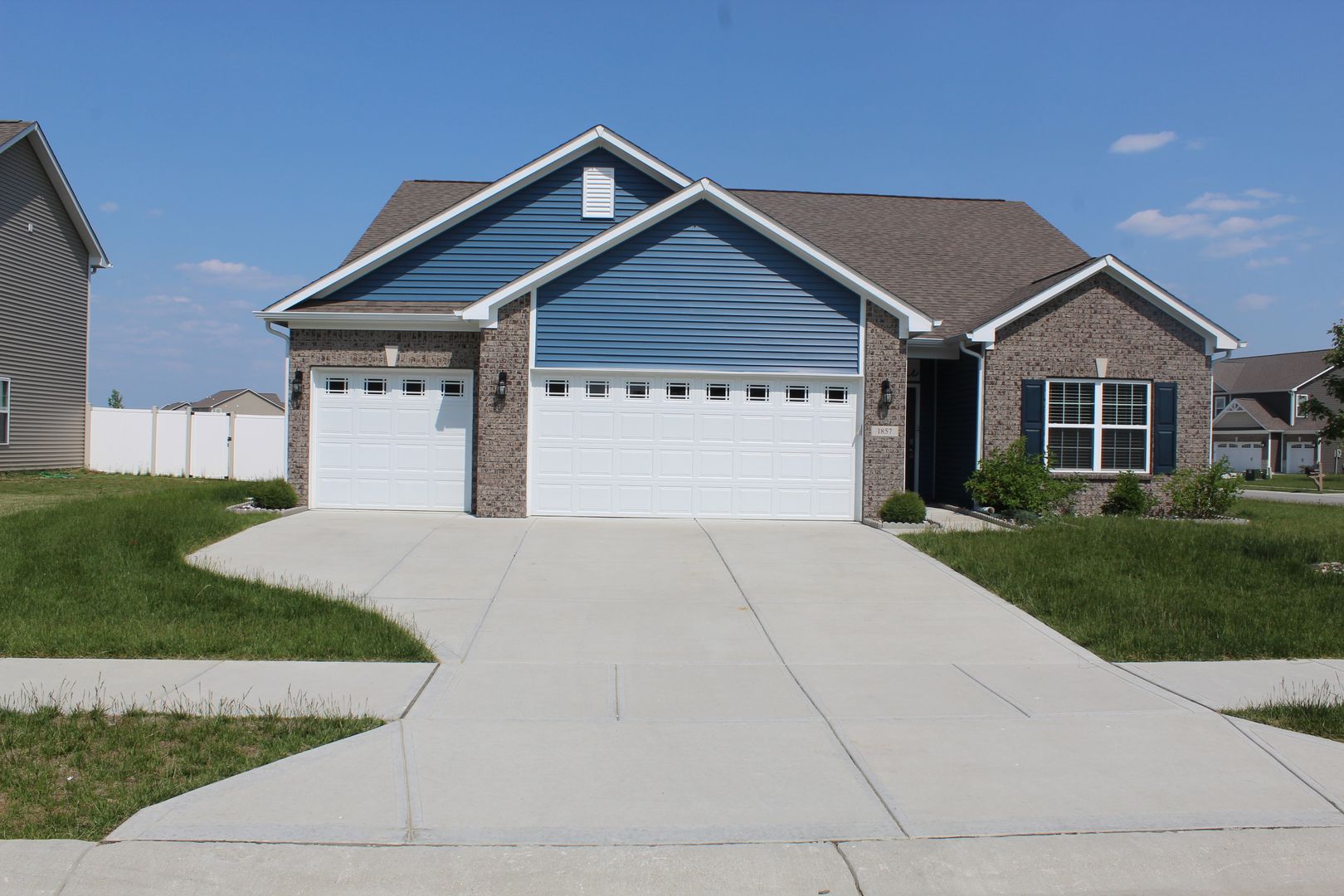 Avon House: 1857 Doncaster Drive