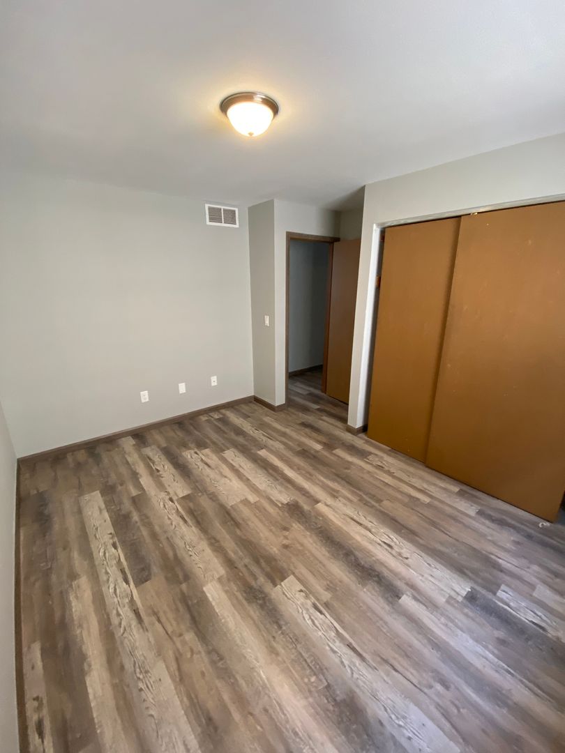 Columbus Apartment: 2163 Indianola Avenue