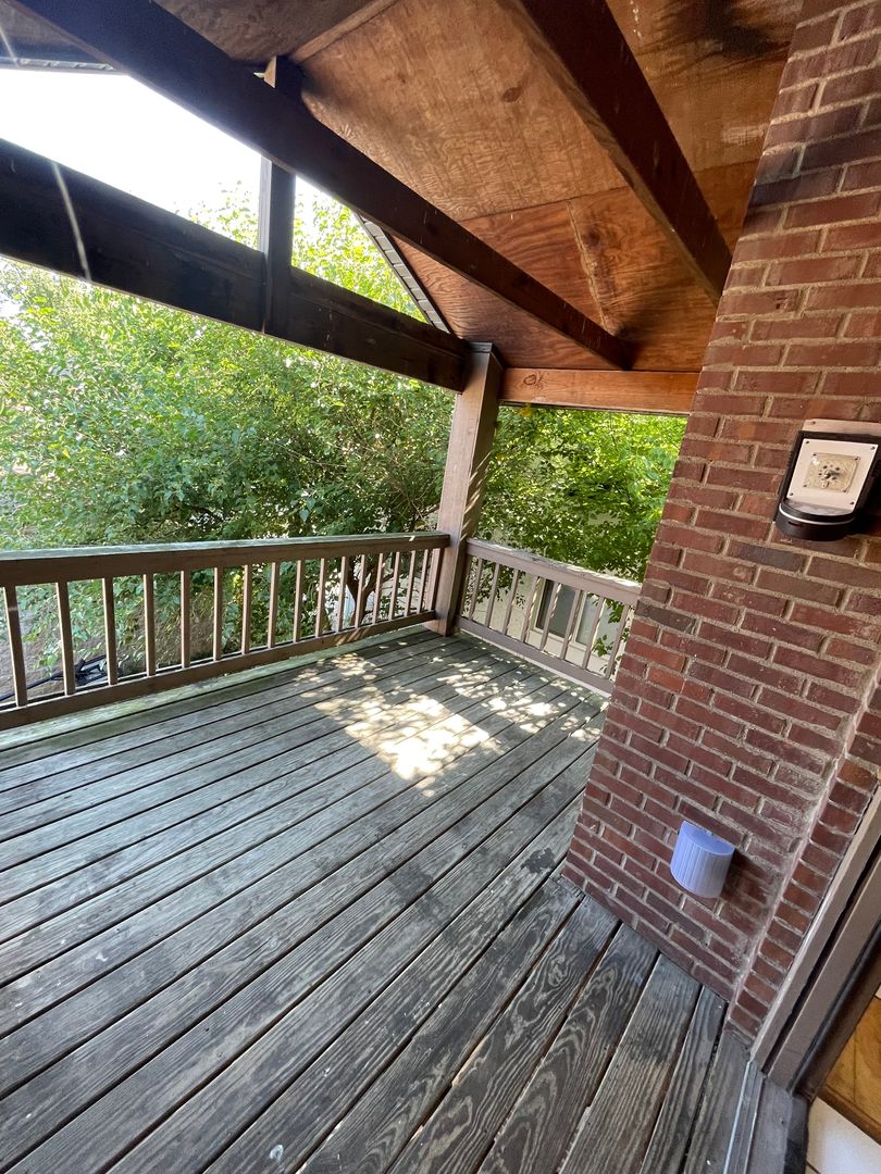 Columbus Apartment: 50 E. 11th Avenue