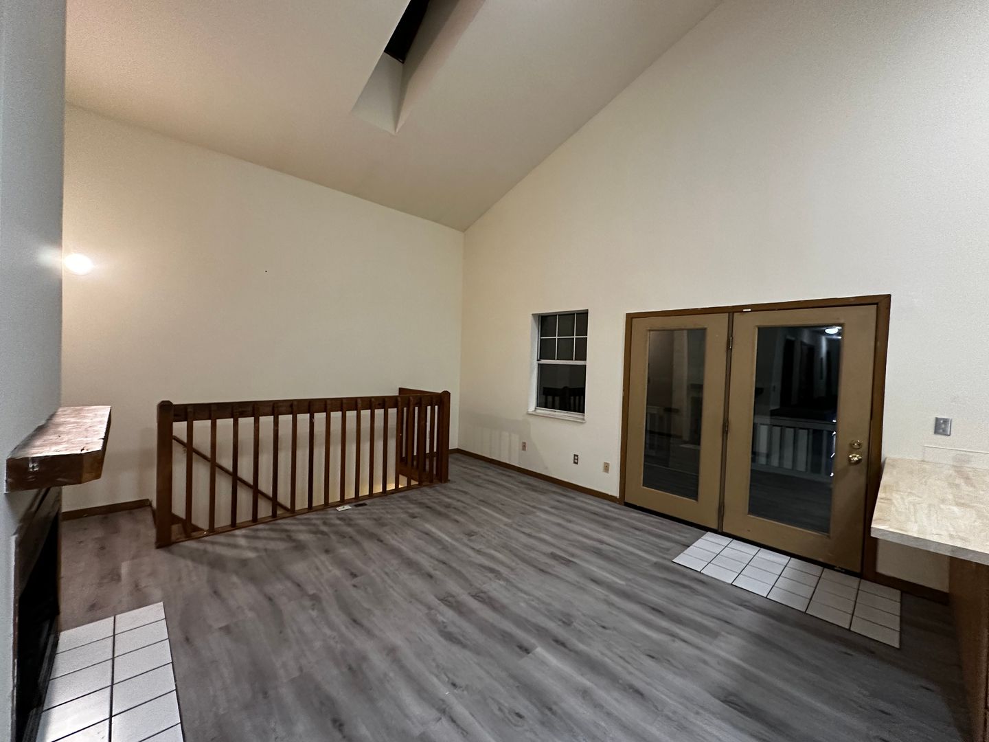 Columbus Apartment: 2169 Indianola Avenue