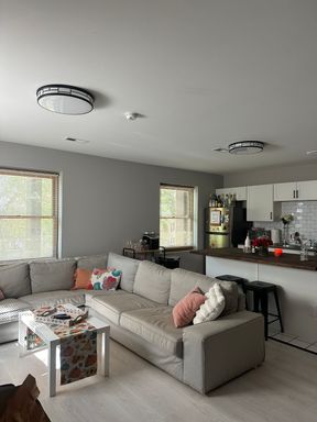 6 bedroom townhouse. Central campus – photo 1