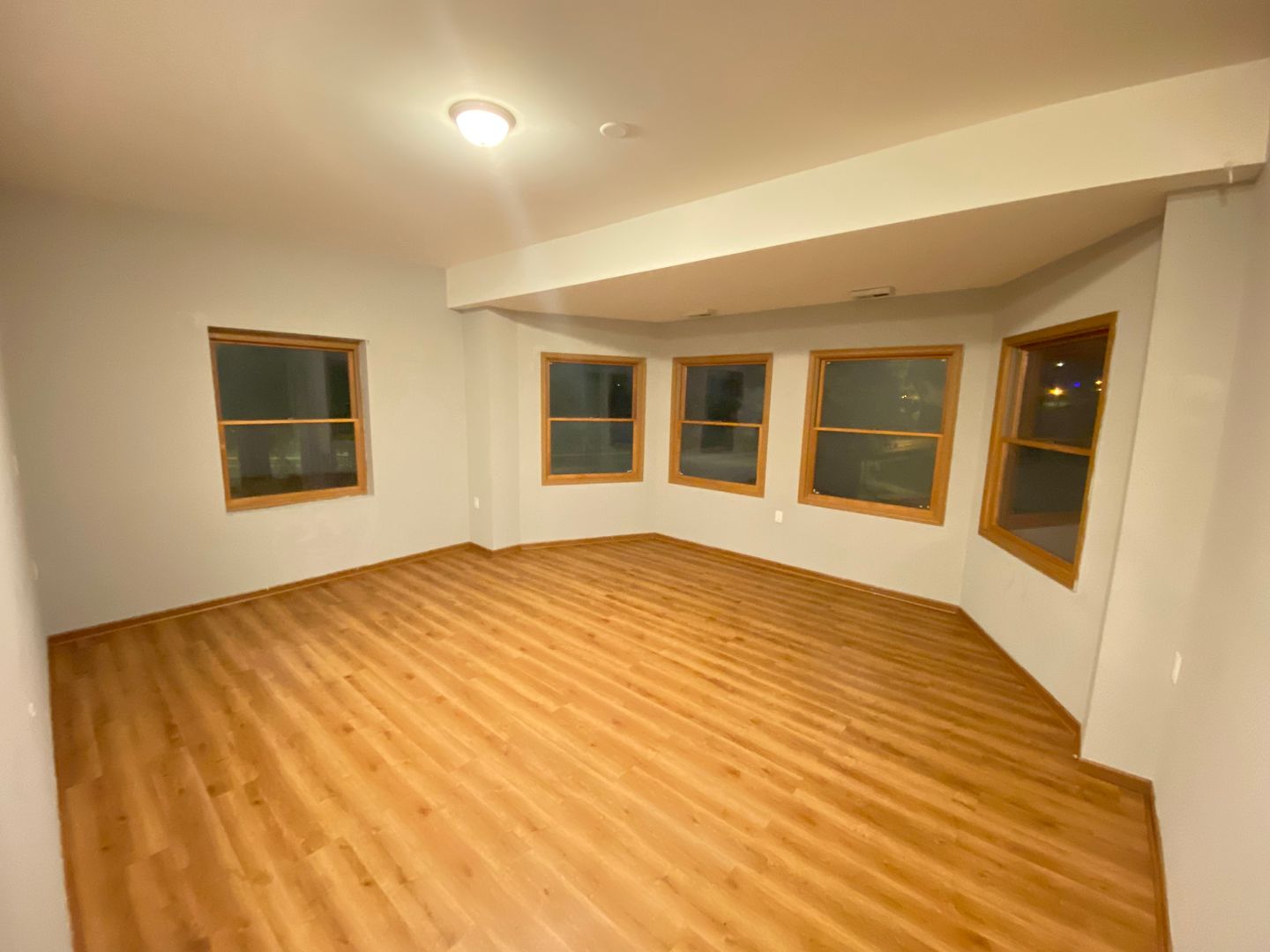 columbus Apartment: 1892 Indianola Avenue