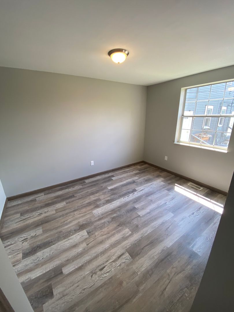 Columbus Apartment: 2163 Indianola Avenue