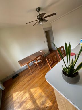 3 bedroom, 1 bath upper level unit – photo 1