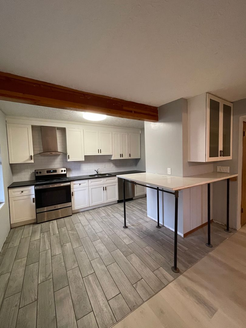 Columbus Apartment: 81-93 Chittenden Avenue