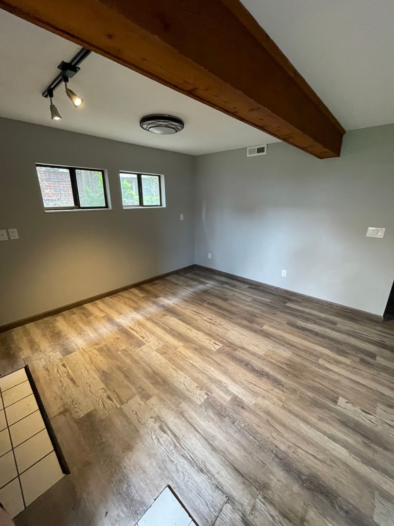 Columbus Apartment: 50 E. 11th Avenue