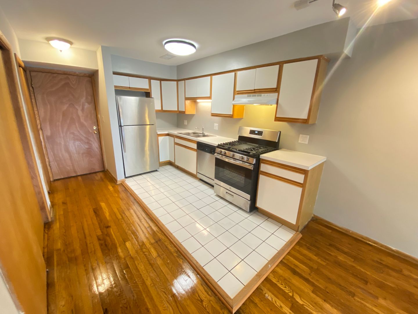 Columbus Apartment: 70 W. Northwood Avenue
