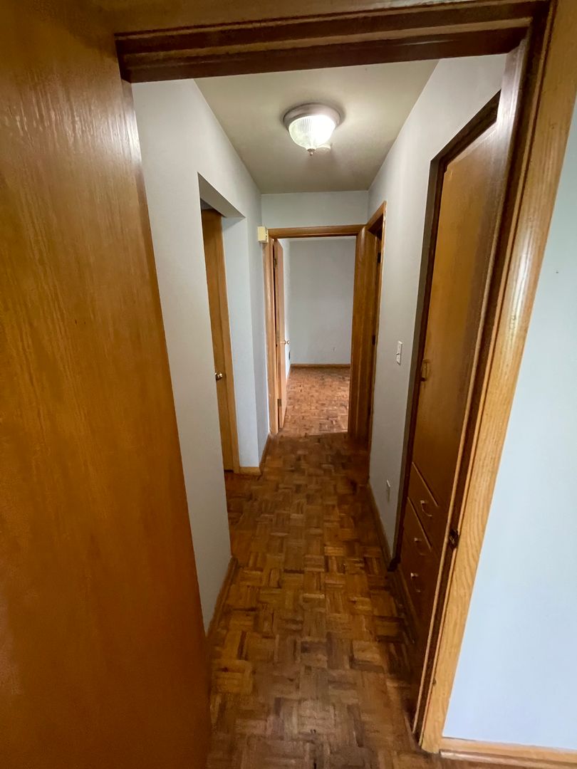 Columbus Apartment: 70 W. Northwood Avenue