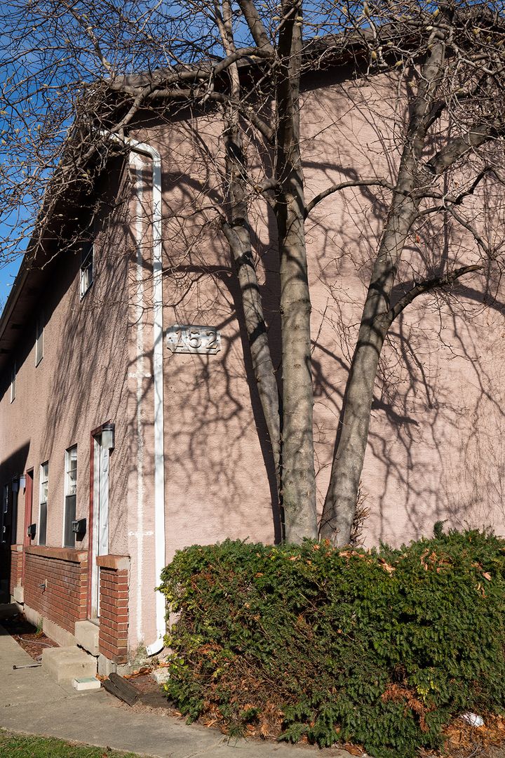 Columbus Townhome: 152 Chittenden Avenue