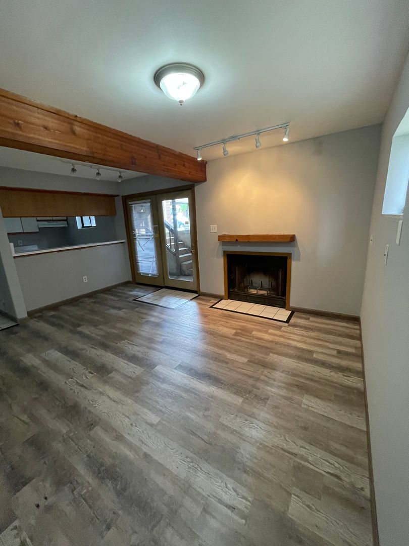 Columbus Apartment: 50 E. 11th Avenue