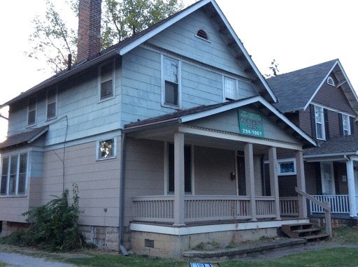 Columbus Apartment: 2137 Waldeck Avenue