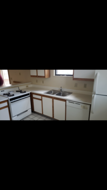 4 bedroom 2 bath Townhome – photo 1