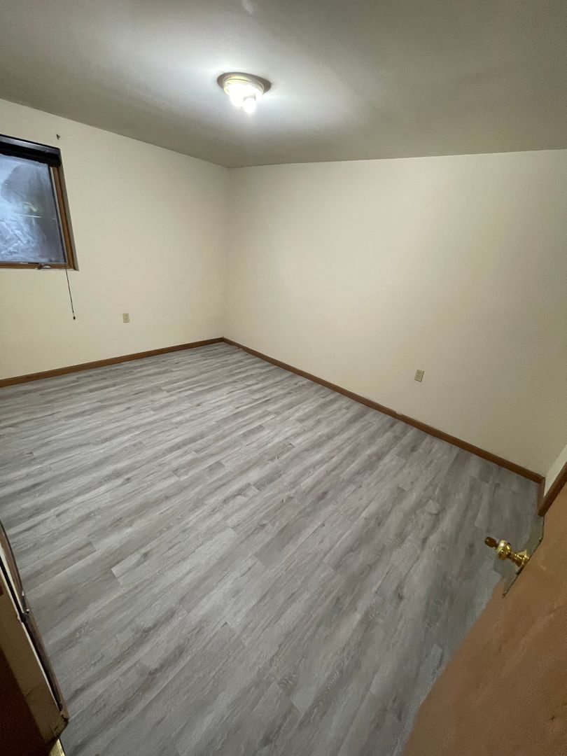 columbus Apartment: 1892 Indianola Avenue